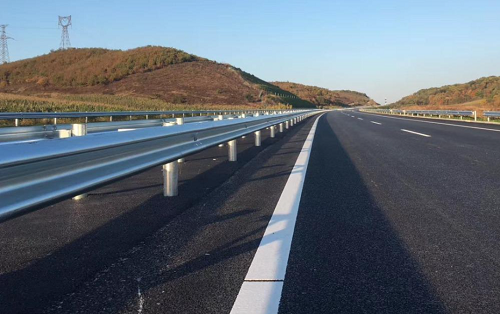 公路護欄簡介與等級分類